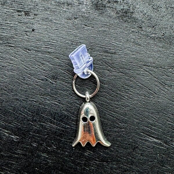 Ghost Kindle Charm – E-Reader Dust Plug & Phone Charm