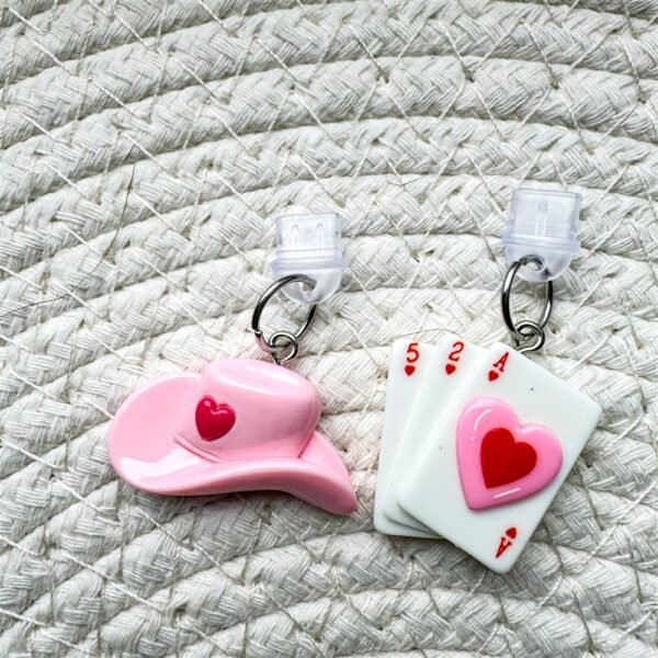 Preppy Kindle Charm Set – Pink Cowboy Hat & Playing Cards E-Reader Dust Plugs