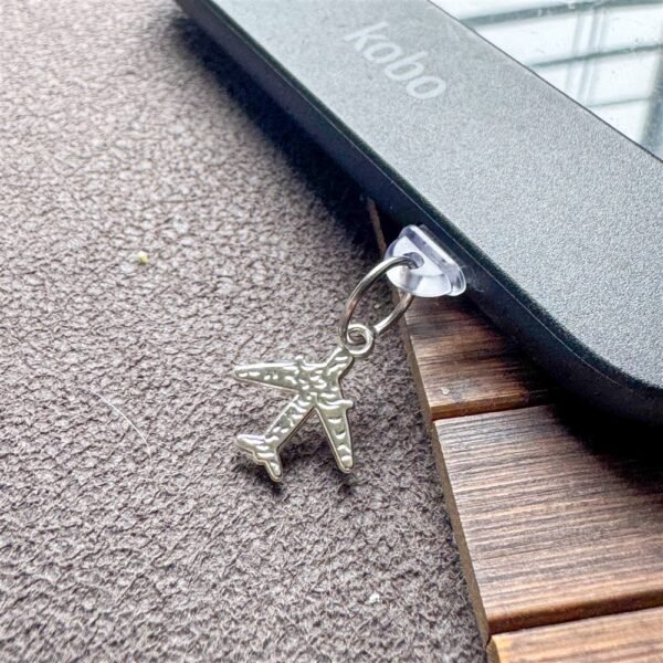 Airplane Kindle Charm Set – Gold & Silver E-Reader Dust Plugs